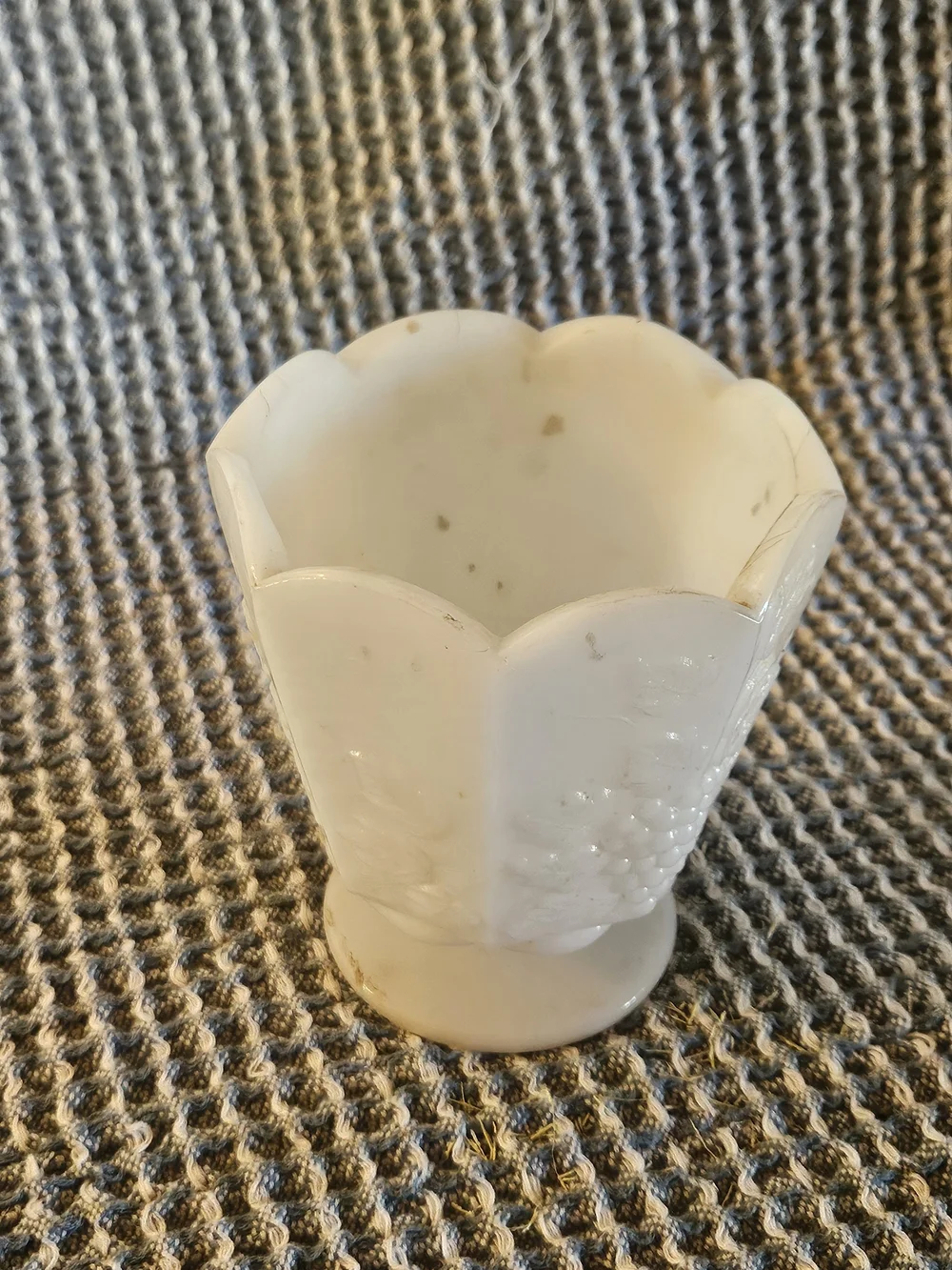 White Decorative Scalloped Ceramic Vase